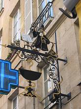 17th century pharmacy sign Paris